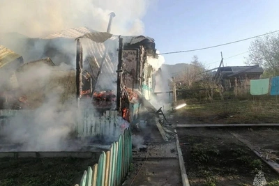 Пожар на 160 квадратах в алтайском селе: пострадавших нет