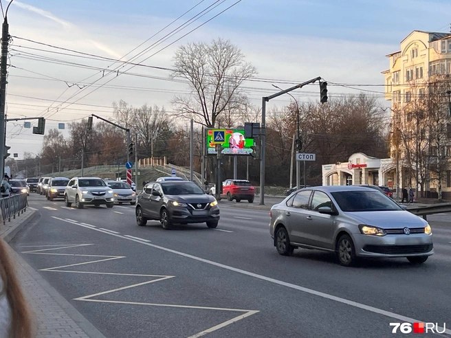 Люди опаздывали на работу | Источник: читательница 76.RU