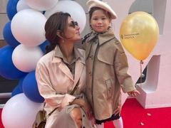 Младшая дочь Климовой отметила 8-летие в стиле Барби: бьюти-бар, жемчуг и диджей
