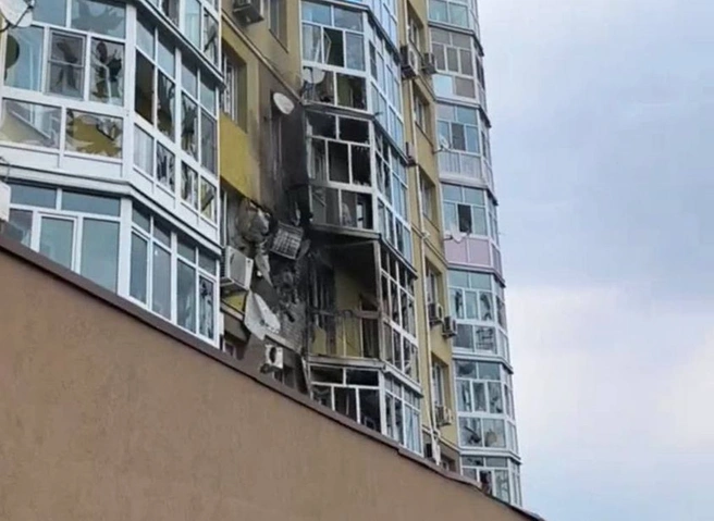 В Воронеже беспилотник врезался в жилой дом | ya62.ru