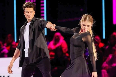 «За две недели она была только два дня»: Жвакин недоволен партнершей по «Ледниковому периоду» Трусовой