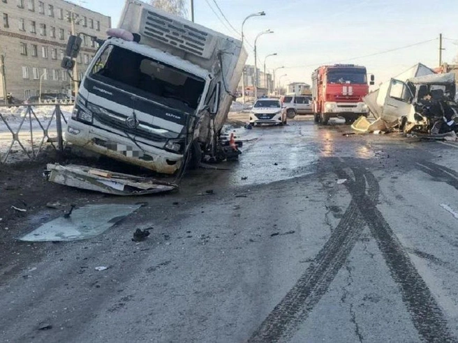 После аварии водителя оперативно госпитализировали с тяжелейшими повреждениями | Источник: ГАИ Новосибирской области