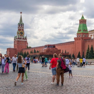 Ленин всегда с тобой: почему мы так переживаем из-за (временного) закрытия Мавзолея Ленина