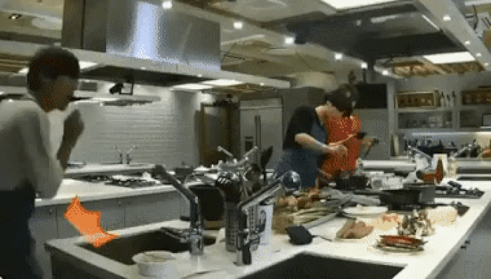 10 причин, почему Ви и Чонгука нельзя пускать на кухню
