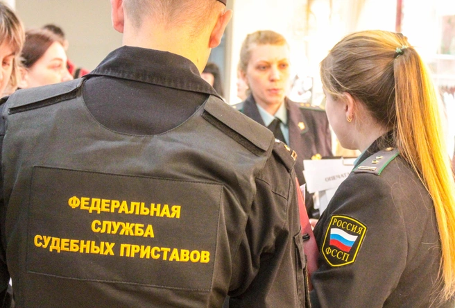 С судебными приставами шутки плохи | Источник: Александр Левчук / NGS42.RU