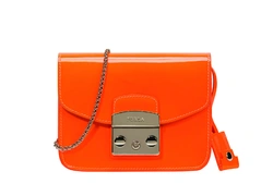 Конкурс: сумочка Metropolis от Furla может стать вашей