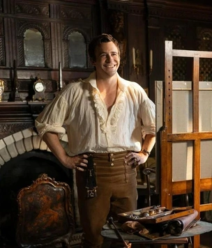 «Бриджертоны-4»: лондонская студия и загородный коттедж Бенедикта