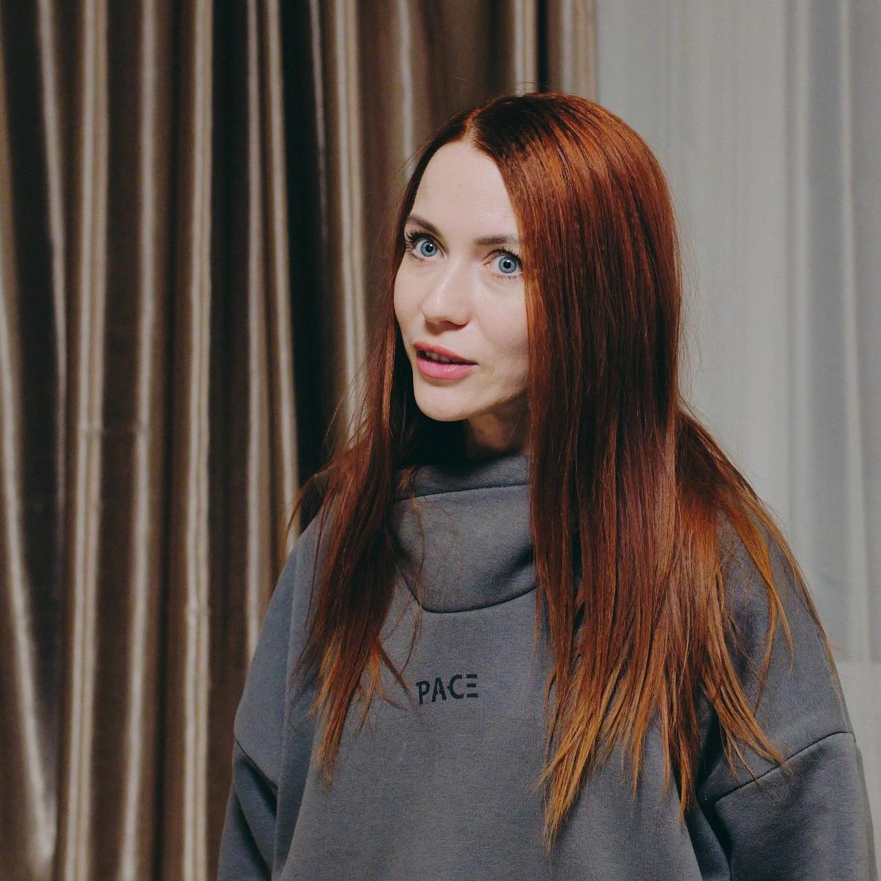 <p>Алена Титова </p>