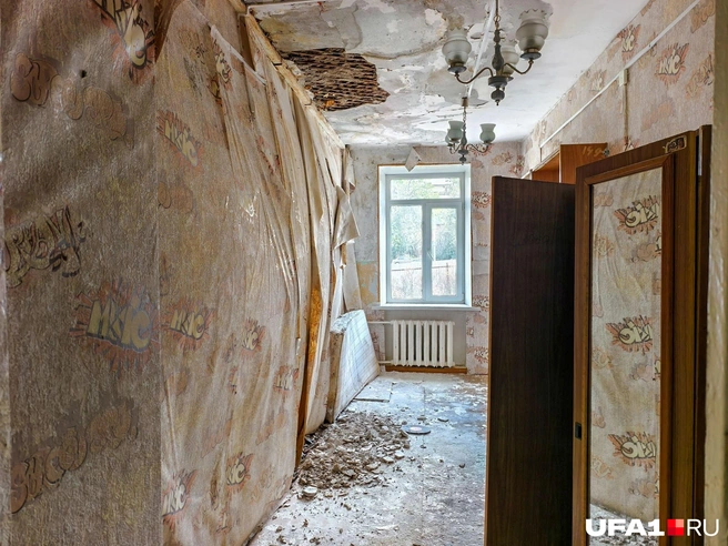 Стена разбухла и вот-вот лопнет | Источник: Булат Салихов / UFA1.RU