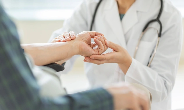 Реабилитолог Леонтьев объяснил, чем опасен высокий пульс