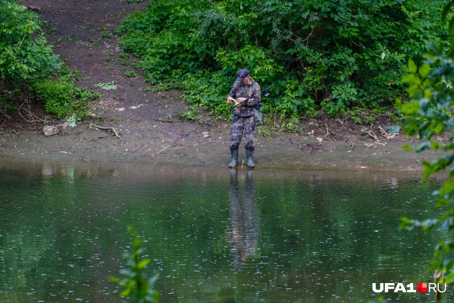Интересно, кто же может водиться в такой воде | Источник: Булат Салихов / UFA1.RU