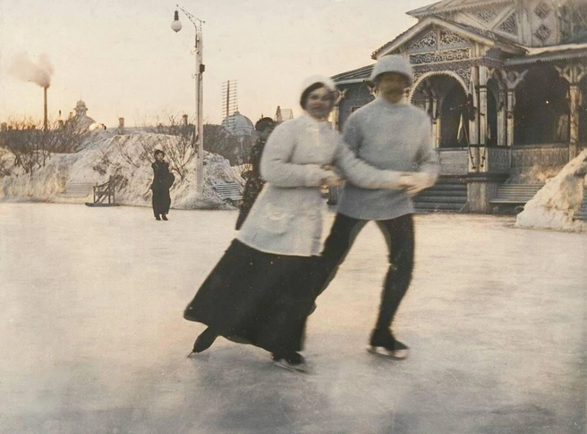 Каток в саду «Аквариум», 1912 год. | Источник: BspChannel / T.me