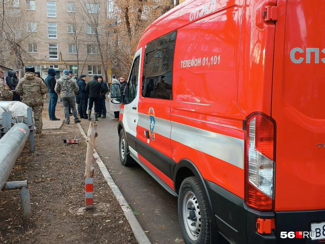 Машина МЧС тут с момента возгорания | Источник: Владислав Митрошин / 56.RU