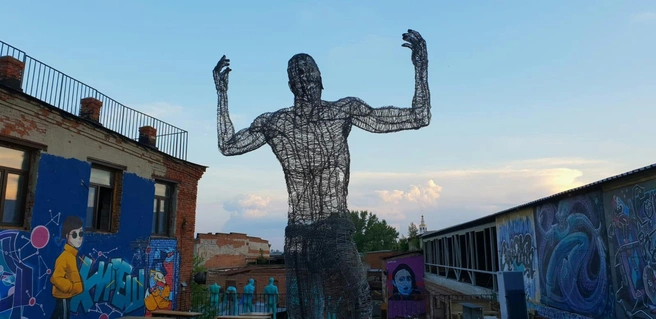 Стиль лофта остался неизменным, но вечеринки больше не проводят | Источник: alafuzov_loft / Vk.me