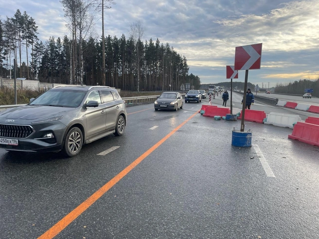 В скором времени дорога станет полностью шестиполосной | Источник: читатель E1.RU