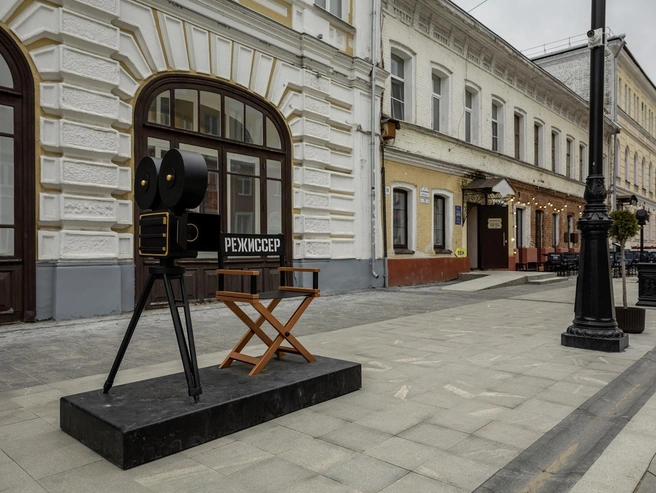 Фотозона «режиссерское кресло» на улице | Источник: Александр Куренной / 76.RU