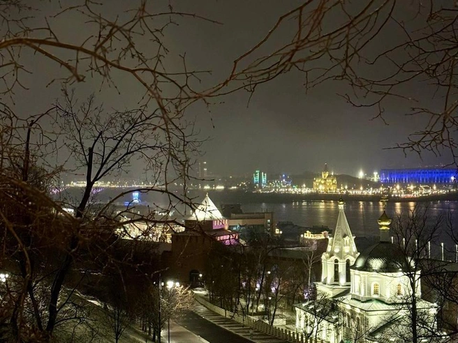 Фотография ночного города, опубликованная мэром | Источник: Юрий Шалабаев / Telegram