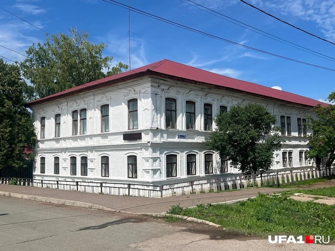 Сейчас тут некий межшкольный комбинат | Источник: Андрей Бирюков / UFA1.RU