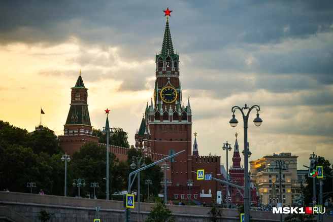 Как и Спасская башня в Москве | Источник: Артём Устюжанин / MSK1.RU