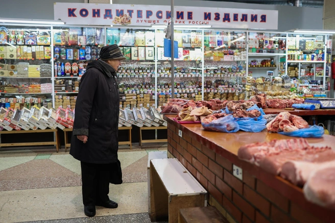 Еще подорожали яблоки и макароны | Источник: Евгений Софийчук / NGS55.RU