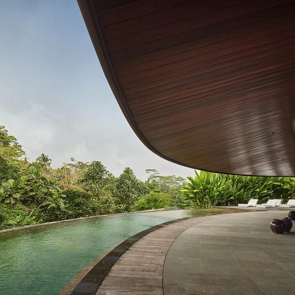 Источник: KIE