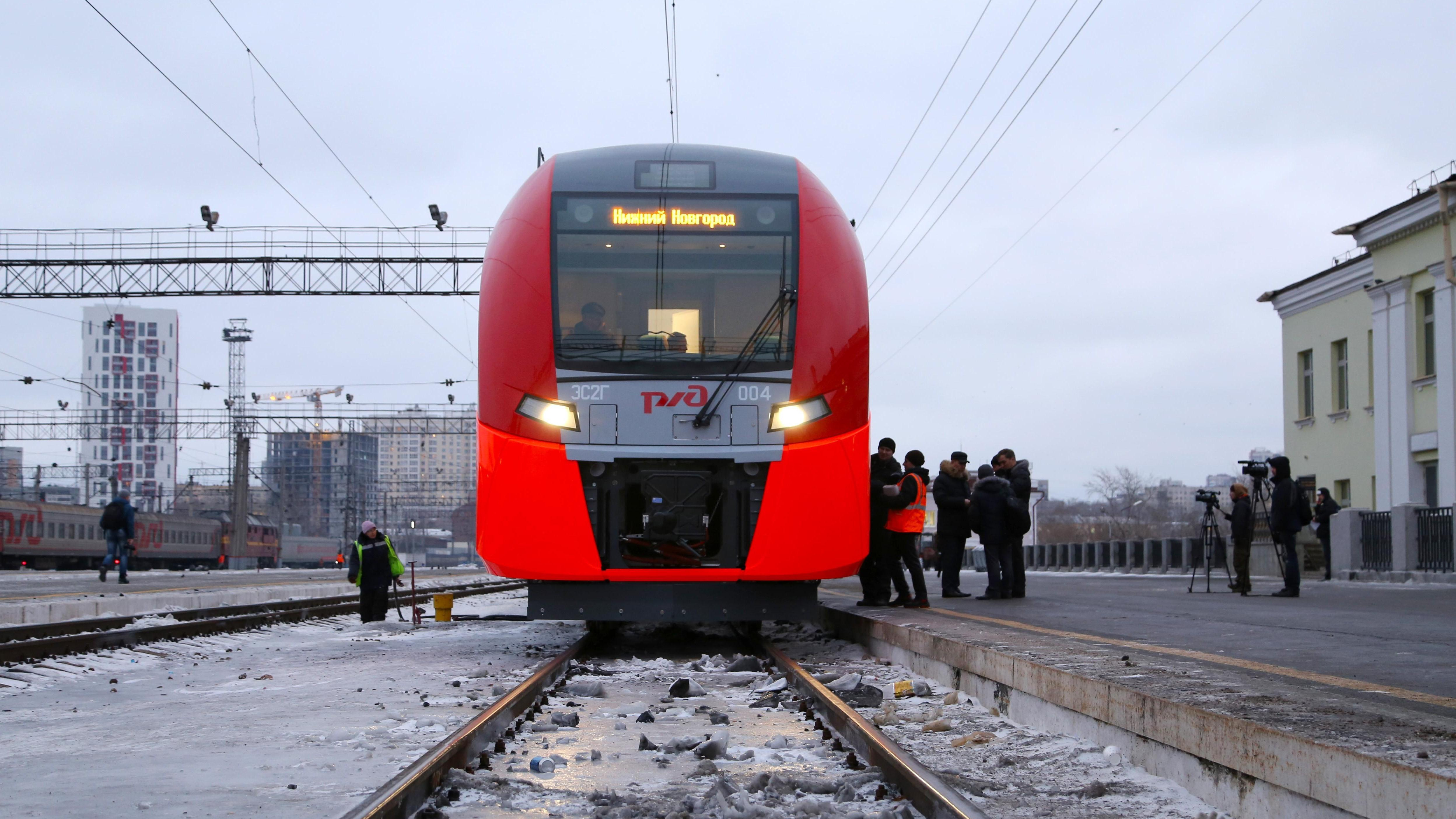 Галя, у нас отмена! В Екатеринбурге изменили расписание поездов в новогодние праздники