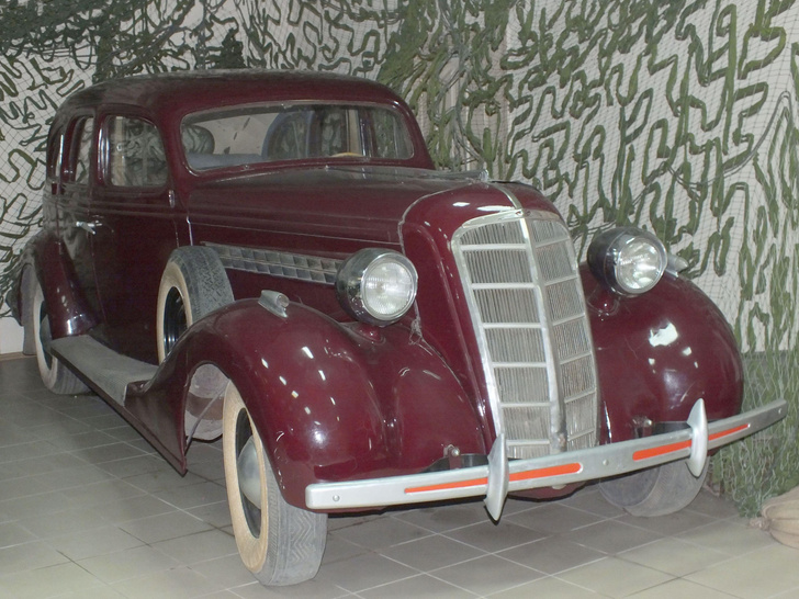 Назад в СССР: 5 самых роскошных советских автомобилей