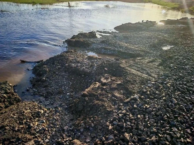 Временная дорога перекрыта до стабилизации уровня воды | Источник: «Дороги НСО» / Телеграм