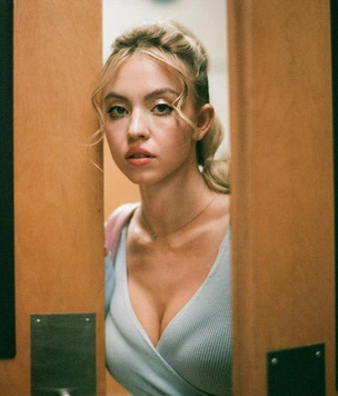Слишком горячие фото Сидни Суини — главного секс-символа сериала «Эйфория»
