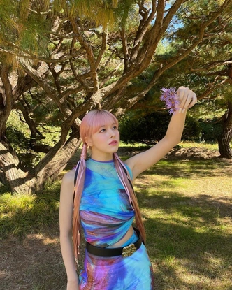 Источник: @nmixx_official