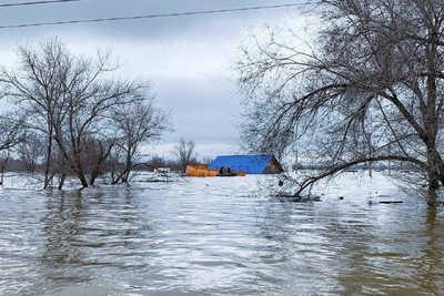 В Уфе перекрыли дорогу из-за паводка