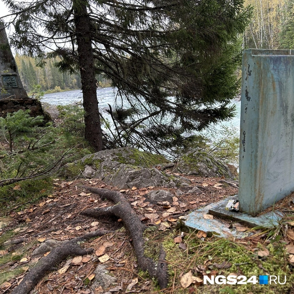 Над первым порогом надгробия  | Источник: Алексей Тайганавт / NGS24.RU