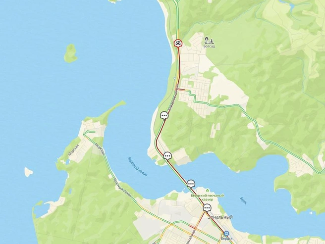 На электронных картах дорога выделена красным из-за затора | Источник: 2ГИС