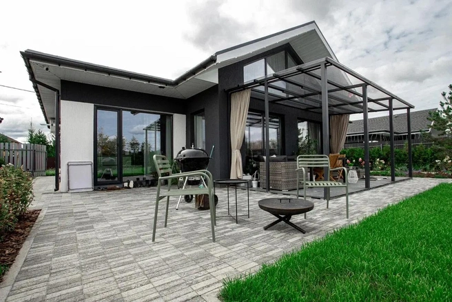 До 30 декабря 2025 года завод фиксирует выгодные цены с дополнительной скидкой 10% от действующего прайса | Источник: «Поревит»