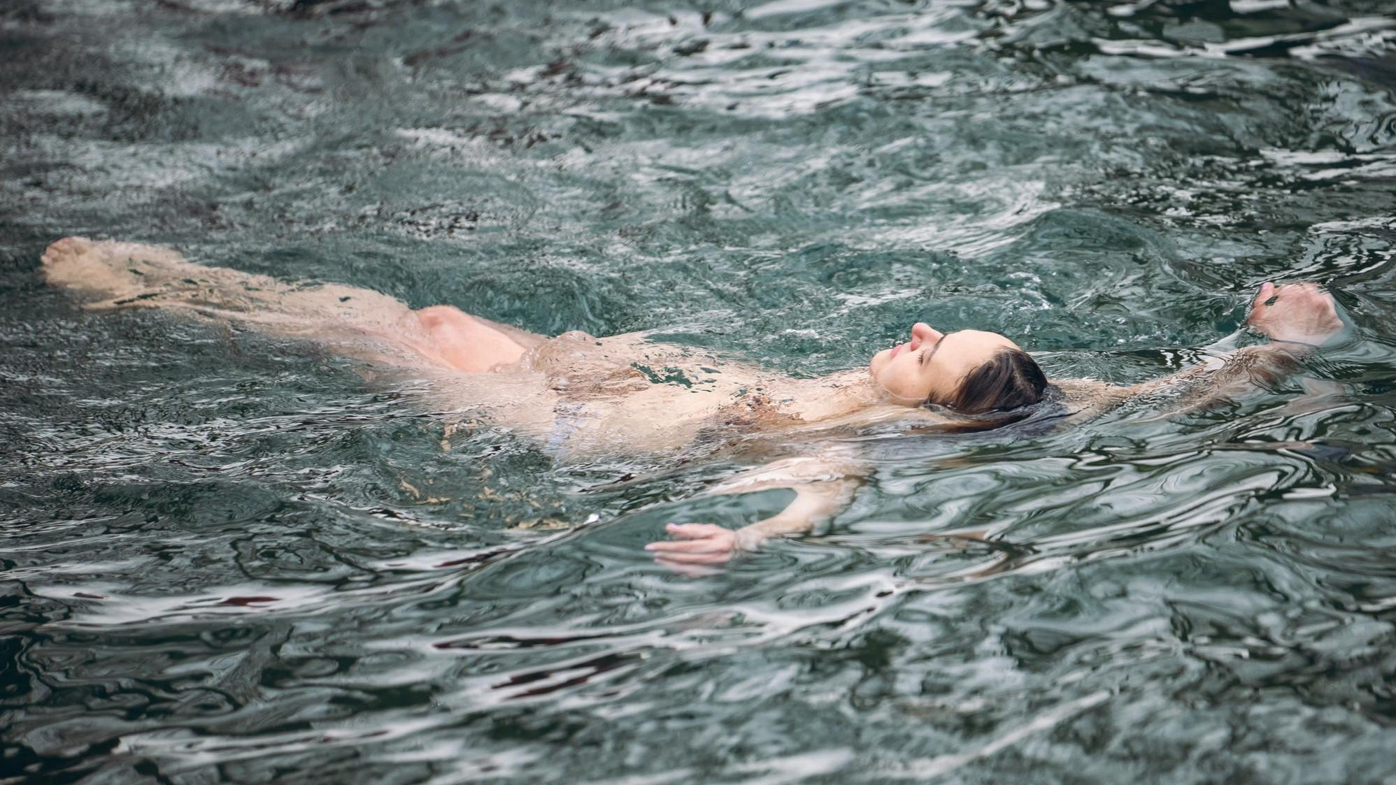 Окунание детей в воду и крестный ход. Фоторепортаж с крещенских купаний в Ростове