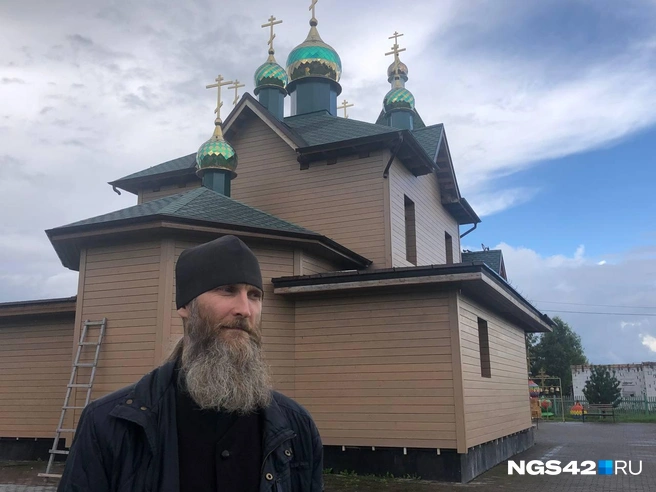 Отец с нуля отстраивает монастырь | Источник: Александр Левчук / NGS42.RU