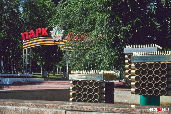 Локация третья. Фонтан у входа (когда работает) | Источник: Роман Данилкин / 63.RU