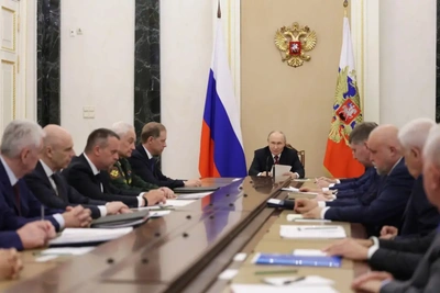 Путин поручил стабилизировать топливный рынок системными мерами