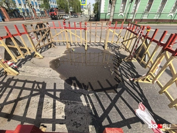 Четвёртый провал на пешеходном переходе через улицу Пушкина | Источник: Василина Любимова / 59.RU