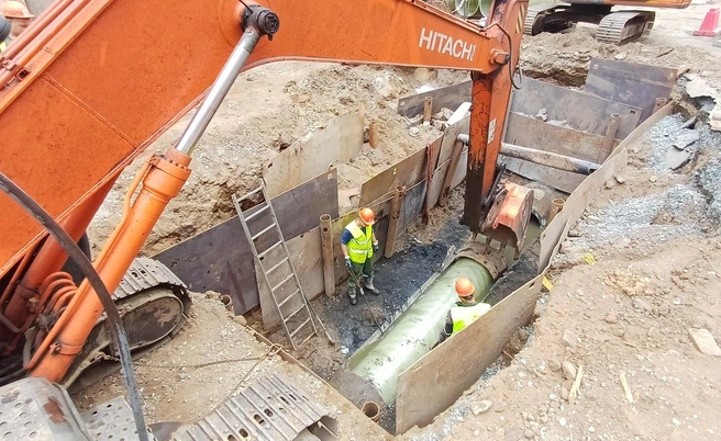 Сейчас на участке от улицы Газеты Звезда до Комсомольского проспекта уже обновлено более 150 м коллектора | Источник: «НОВОГОР»