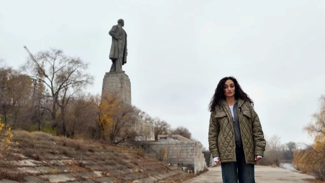 Территорию возле памятника Ленину планируют отчистить от накопившихся многолетних загрязнений | Источник: Центр компетенций «Вяз» / Vk.com