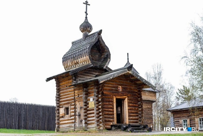 Один из символов «Тальцов» — Казанская церковь. Ее вывезли из села Илимск Братского района в 1970 году. То есть это — один из первых объектов музея | Источник: Алина Ринчино / «ИрСити»
