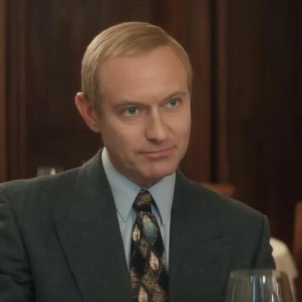 Вышел первый трейлер фильма «Кремлевский волшебник» с Джудом Лоу в роли Путина  | Источник: кадр из фильма «Кремлевский волшебник» (2025)