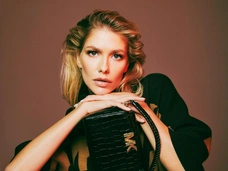 От костюма только рожки и ягодицы: откровенный наряд Елены Перминовой в честь Хэллоуина