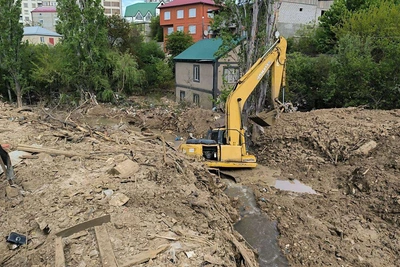 В Махачкале расчищают русло реки Тарнаирка