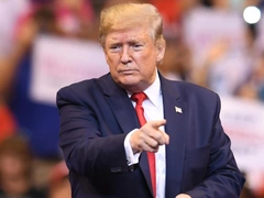 На Дональда Трампа совершили покушение на глазах у тысяч людей — он потерял много крови