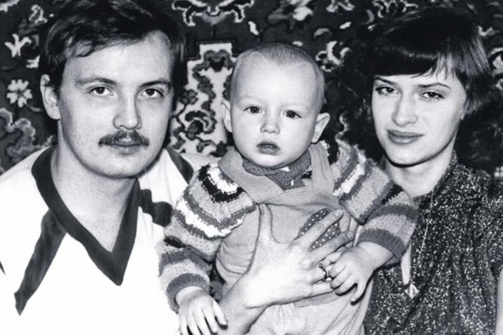Аборт в 15, четыре развода и нападки на Пугачеву. Растаявший «Мираж» Наталии Гулькиной