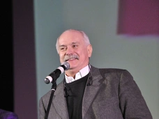 Ковид подтвержден, сатурация низкая: последние сведения о самочувствии Никиты Михалкова