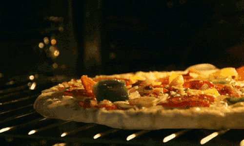 Фото №1 - Тест: Приготовь пиццу, и мы скажем, что ждет тебя летом