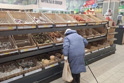 Пустые полки в волгоградских магазинах перед Новым годом